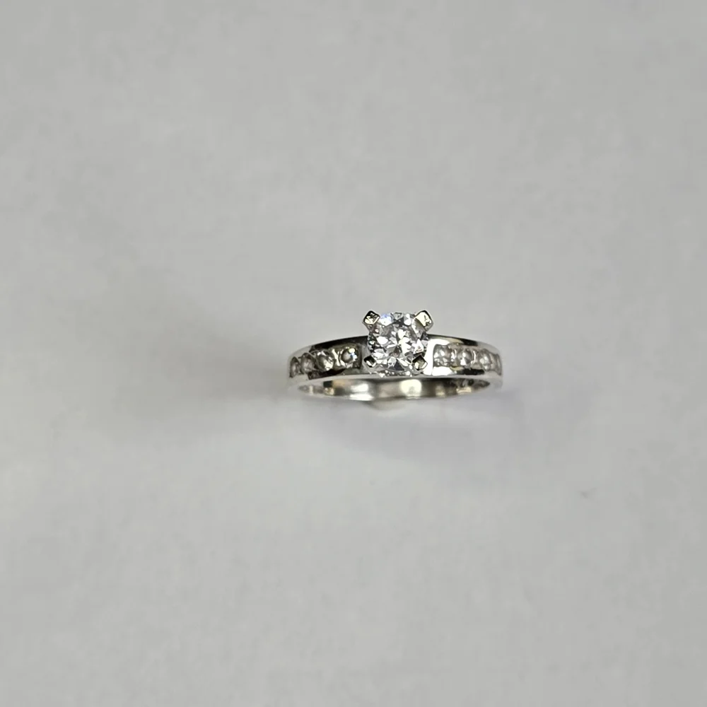 Stunning Sterling Silver Promise Ring - Picture 5 of 13